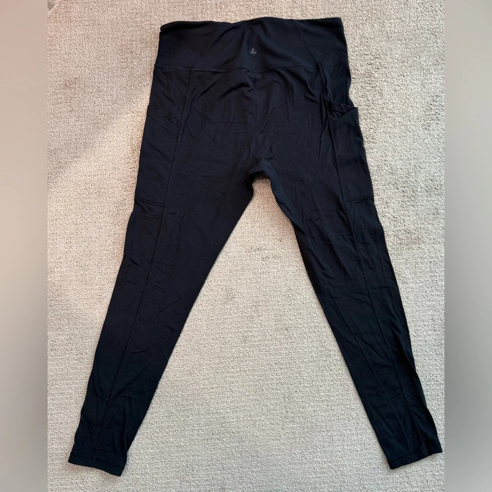 Prana Black Leggings with Pockets size L - Picture 2 of 3